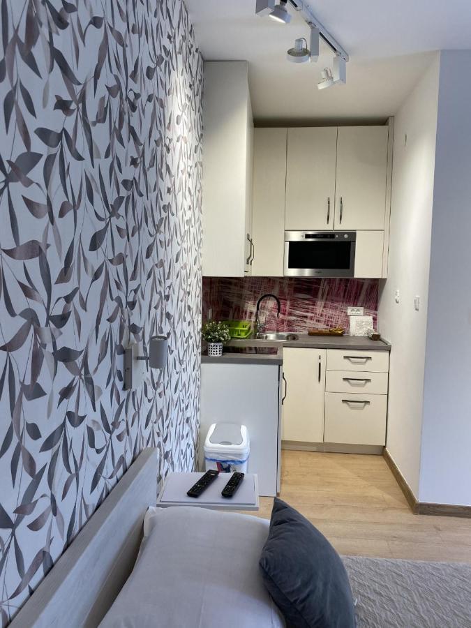Studio Apartments With Terrace Near Sea - Angela'S Apartments Zára Kültér fotó